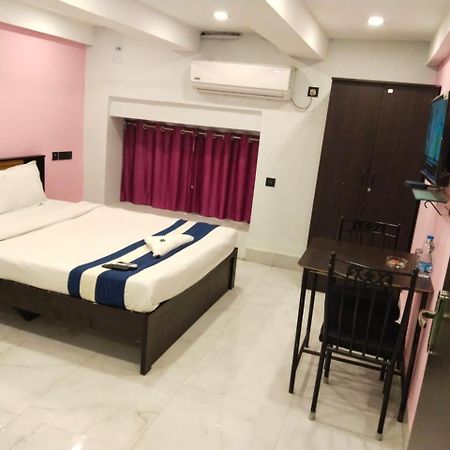 Hotel Ucs Kalkutta Kültér fotó